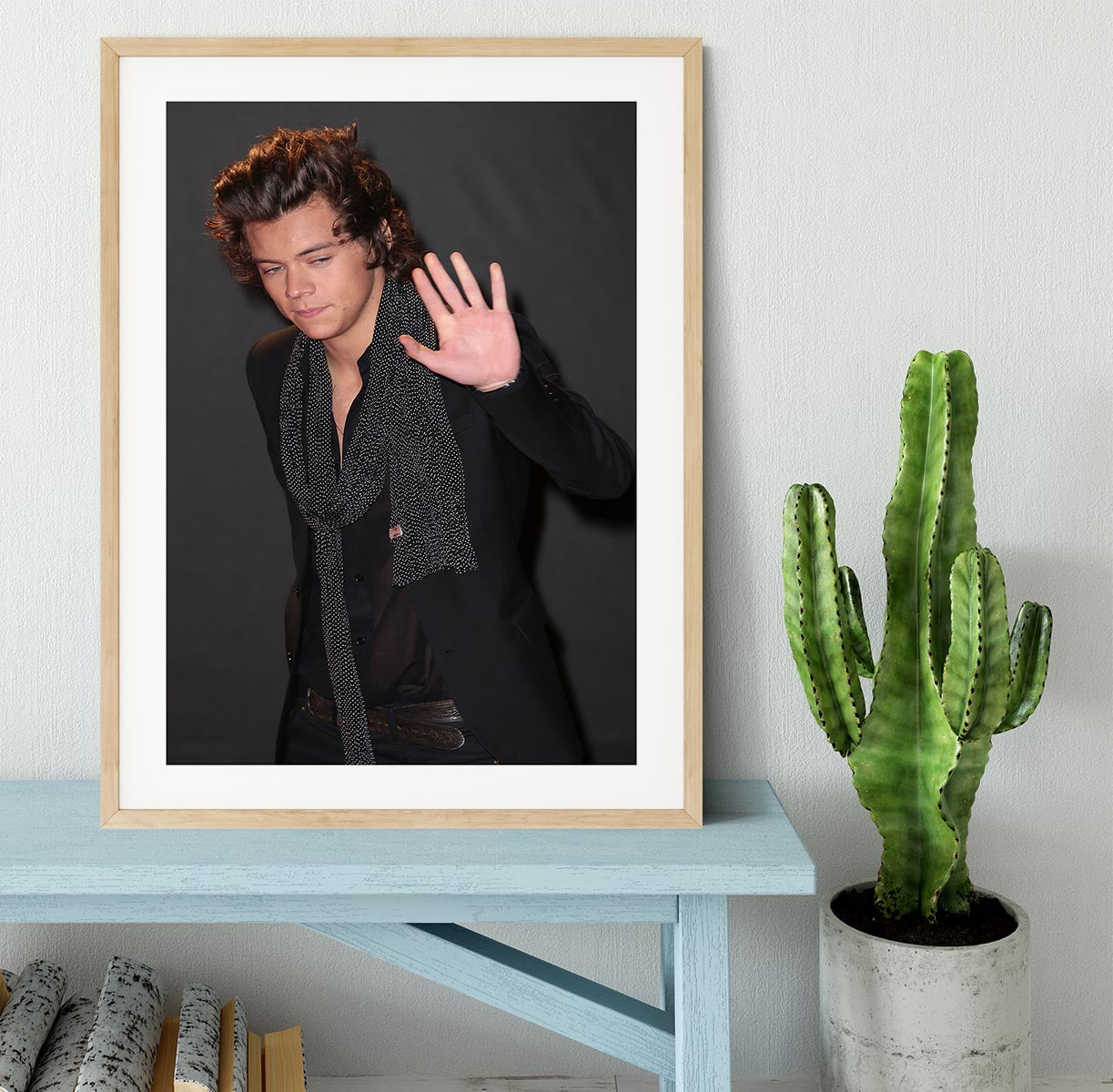 Harry Styles waves at the British Fashion Awards Framed Print - Canvas Art Rocks - 3