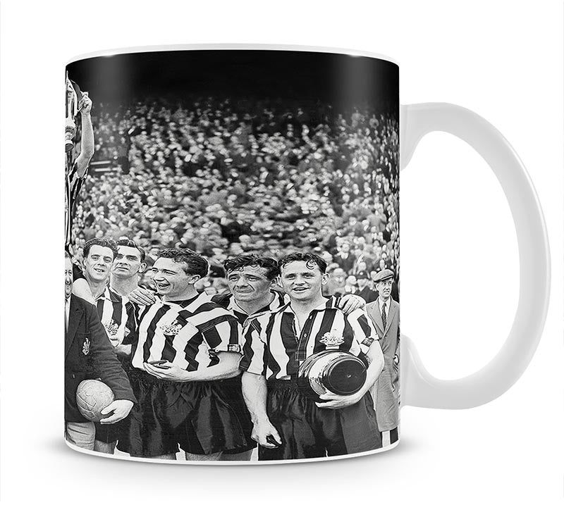 1955 FA Cup Final Newcastle United With The trophy Mug - Canvas Art Rocks - 1