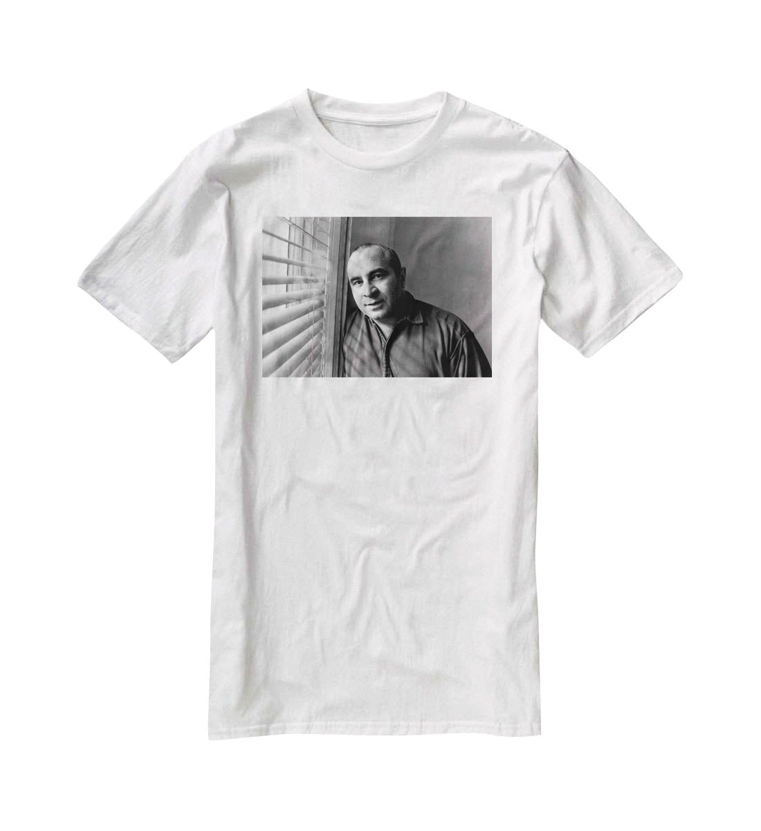 Bob Hoskins in 1986 T-Shirt - Canvas Art Rocks - 5