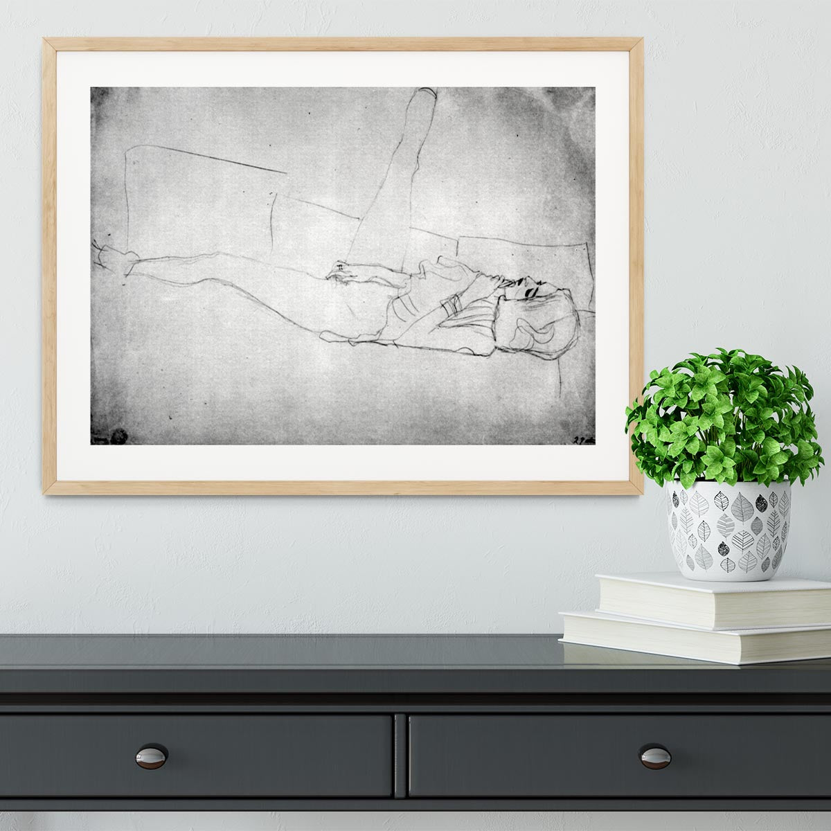 Liegender female with right leg by Klimt Framed Print - Canvas Art Rocks - 3