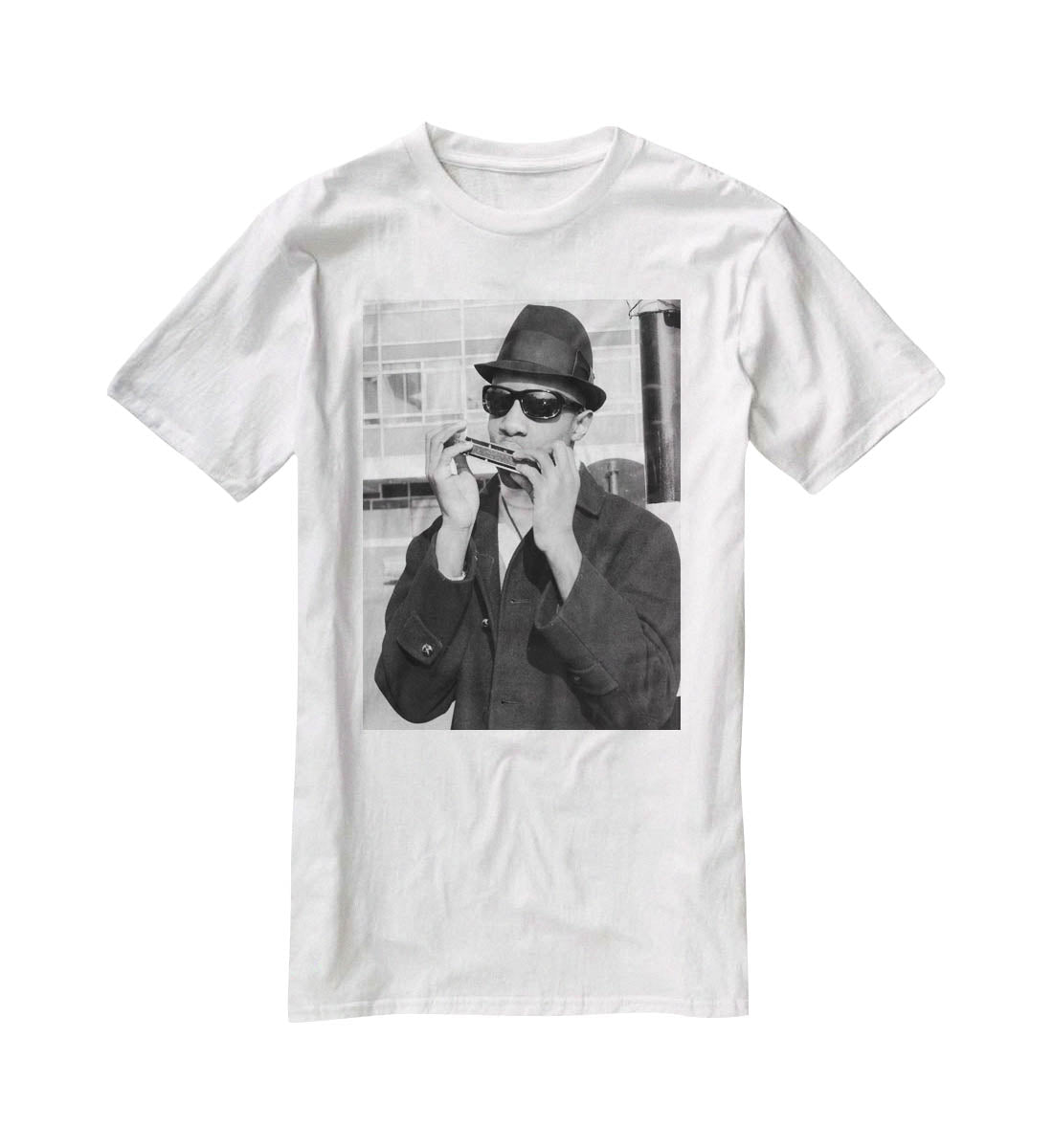 Stevie Wonder playing the harmonica T-Shirt - Canvas Art Rocks - 5