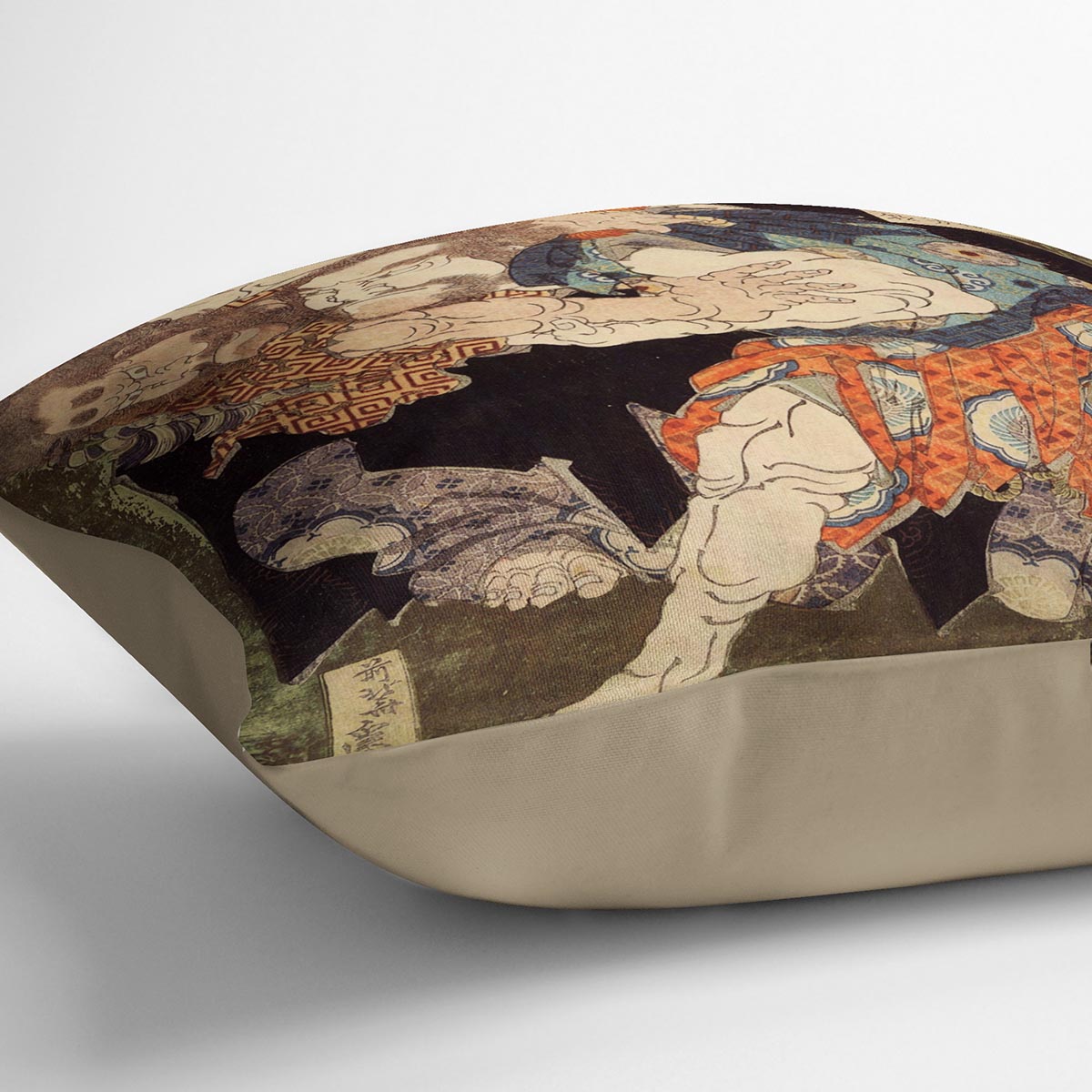 Sumo wrestlers by Hokusai Cushion