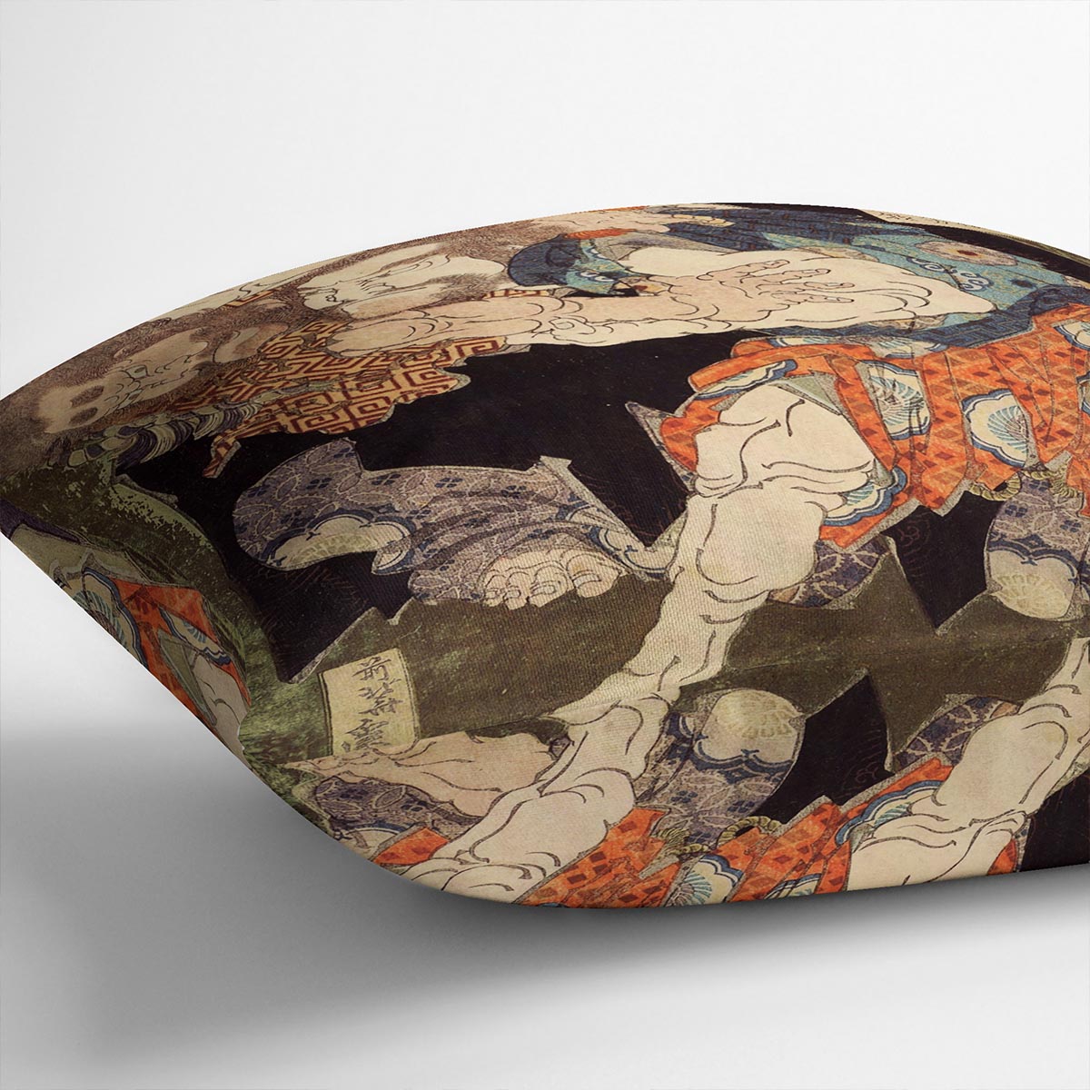 Sumo wrestlers by Hokusai Cushion