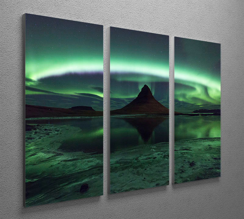 Kirkjufell Aurora 3 Split Panel Canvas Print - Canvas Art Rocks - 2