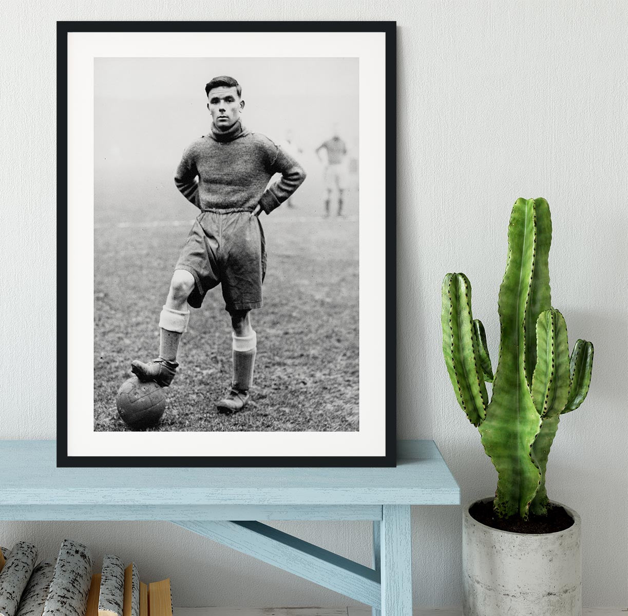1930s Footballer Framed Print - Canvas Art Rocks - 1