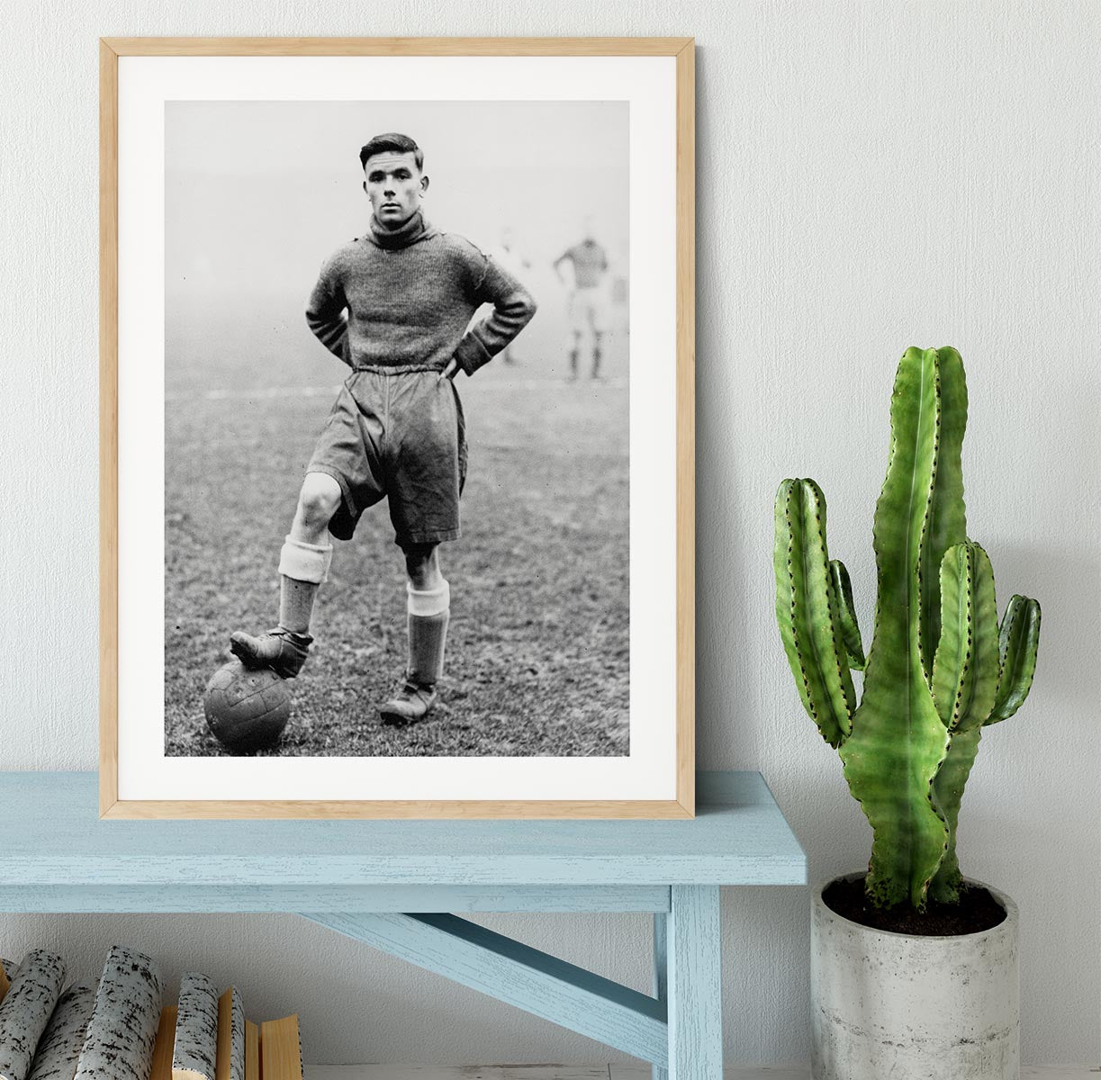 1930s Footballer Framed Print - Canvas Art Rocks - 3