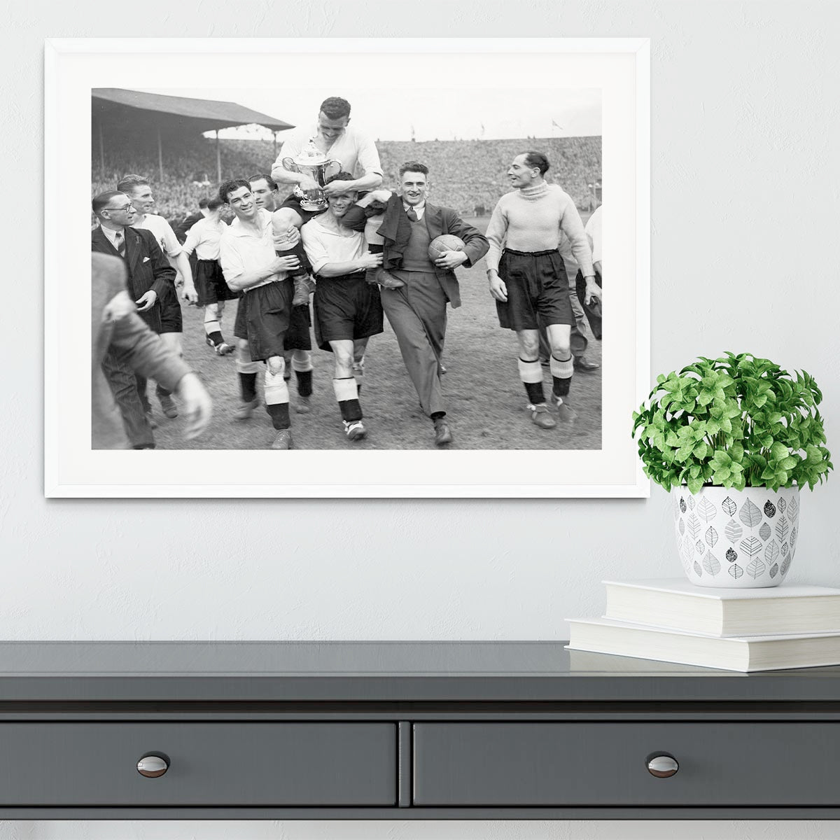 1946 FA Cup final at Wembley Charlton Athletic v Derby County Framed Print - Canvas Art Rocks - 5