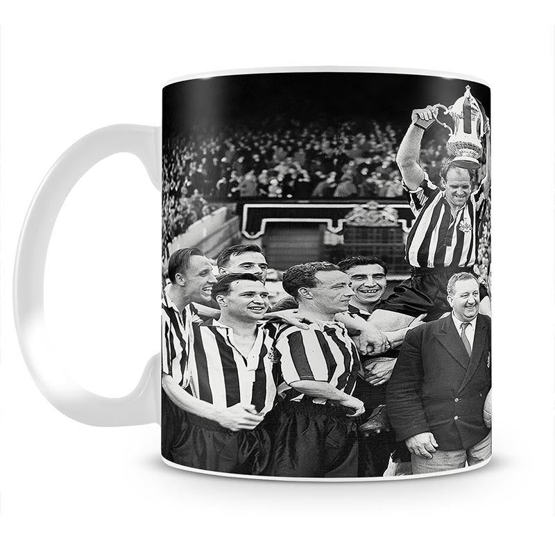 1955 FA Cup Final Newcastle United With The trophy Mug - Canvas Art Rocks - 1