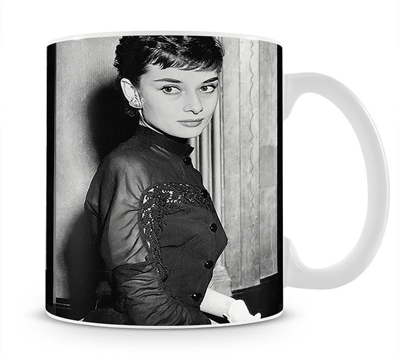 Audrey Hepburn in 1953 Mug - Canvas Art Rocks - 1