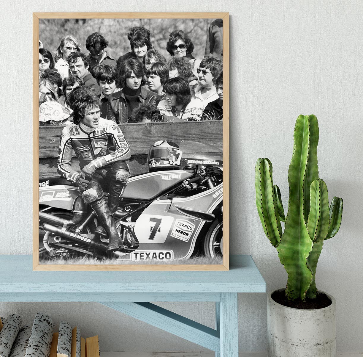 Barry Sheene motorcycle racer Framed Print - Canvas Art Rocks - 4
