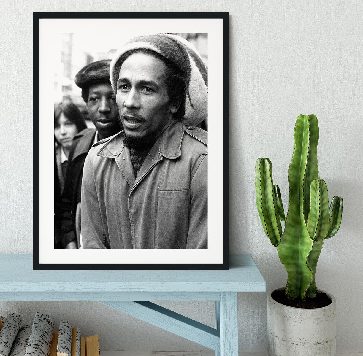 Bob Marley in London Framed Print - Canvas Art Rocks - 1