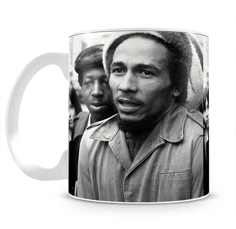 Bob Marley in London Mug - Canvas Art Rocks - 2
