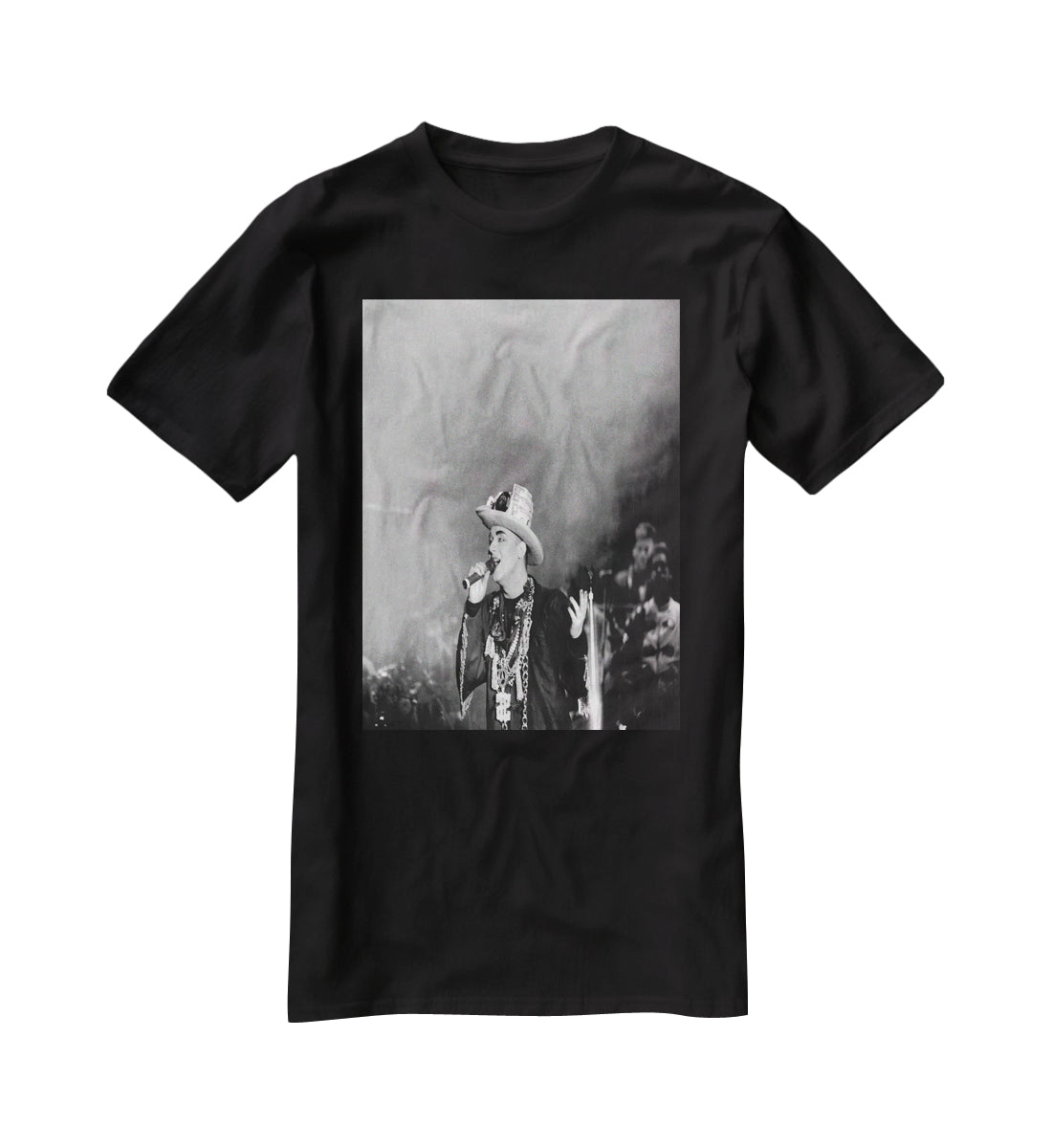 Boy George on stage T-Shirt - Canvas Art Rocks - 1