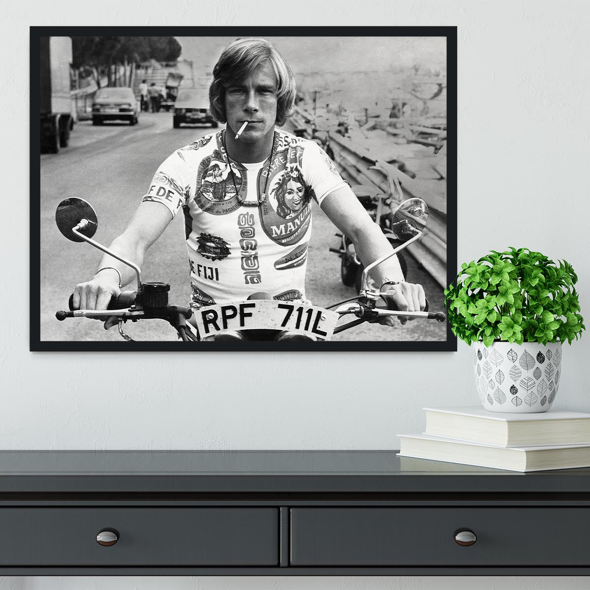 British racing driver James Hunt Framed Print - Canvas Art Rocks - 2