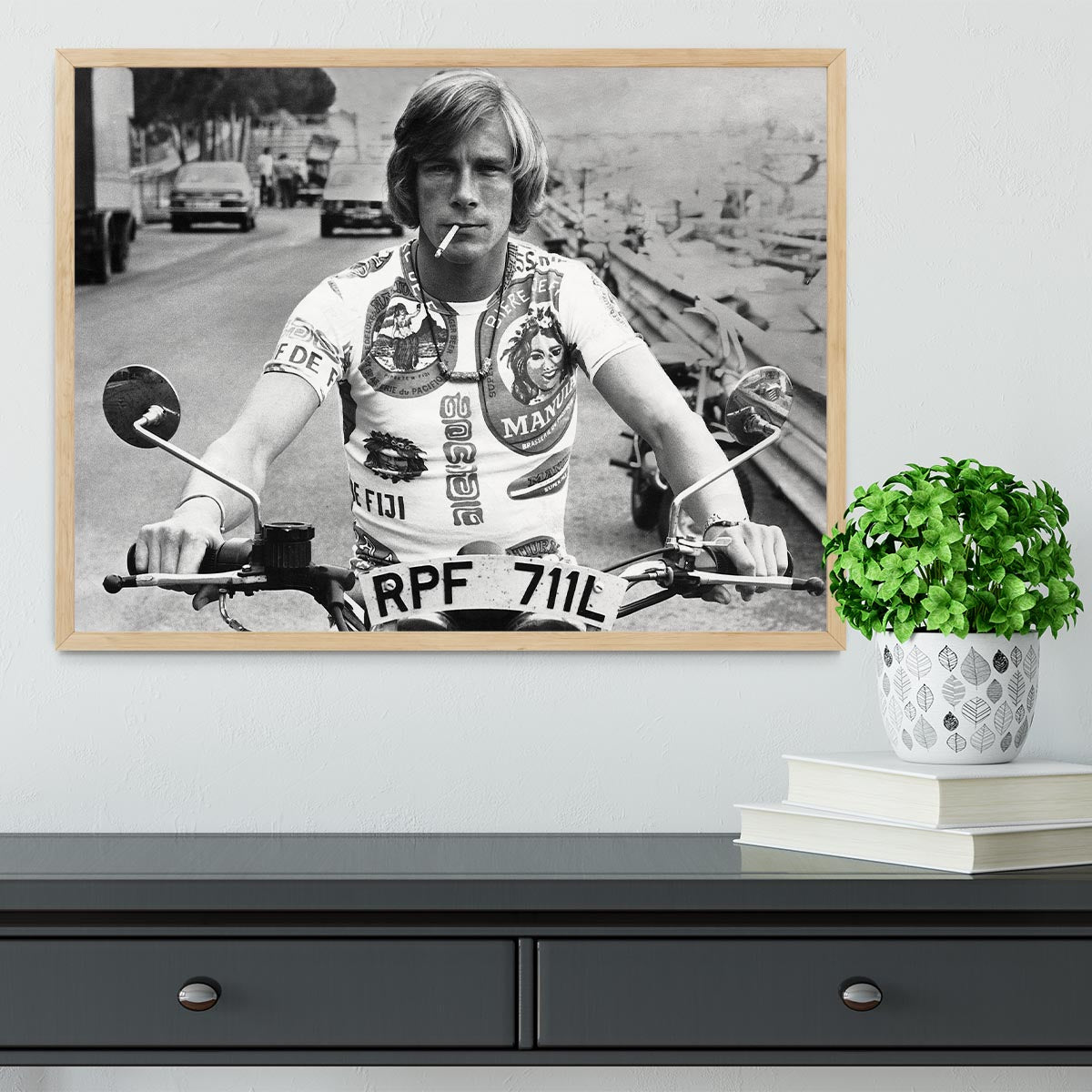 British racing driver James Hunt Framed Print - Canvas Art Rocks - 4