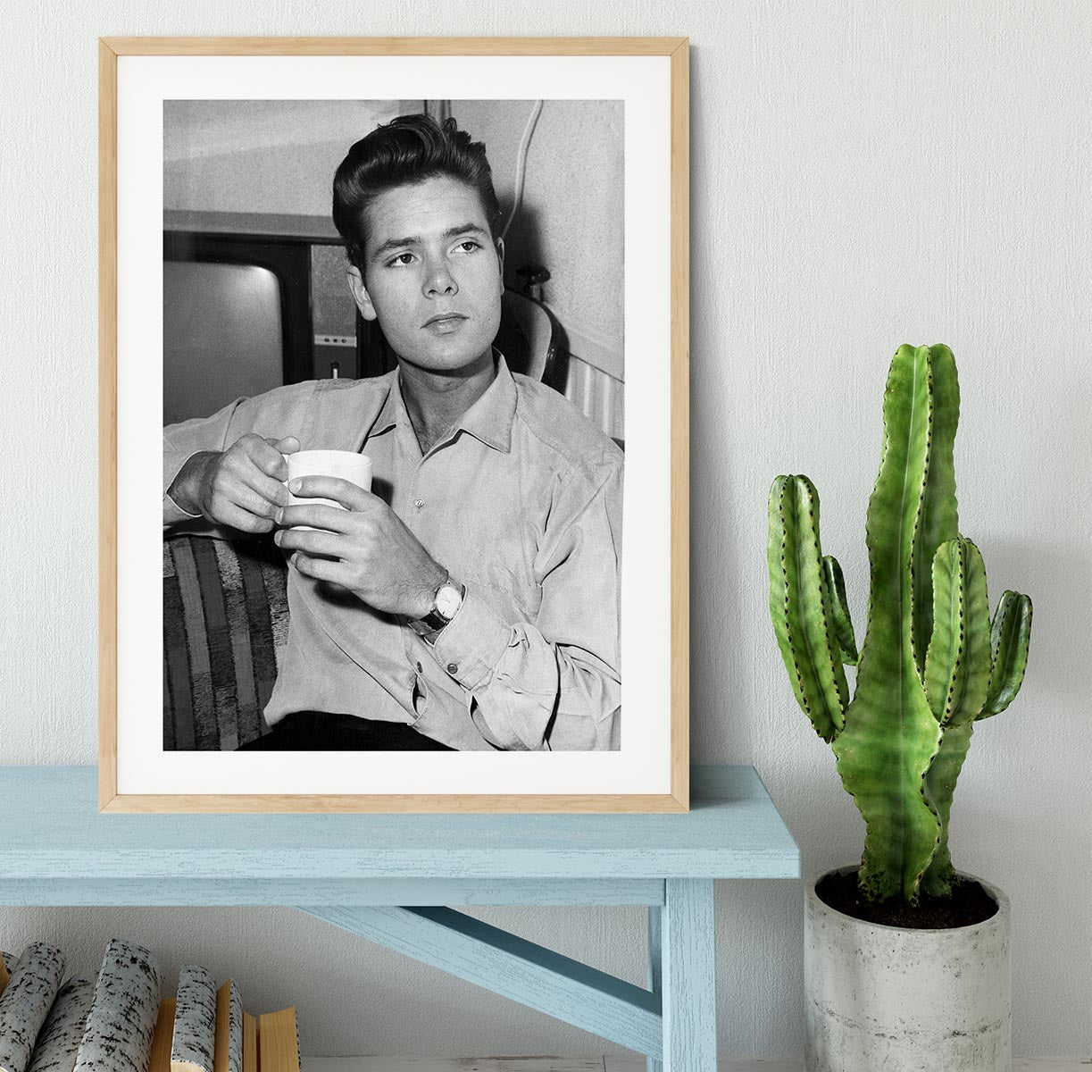Cliff Richard with a cup of tea Framed Print - Canvas Art Rocks - 3