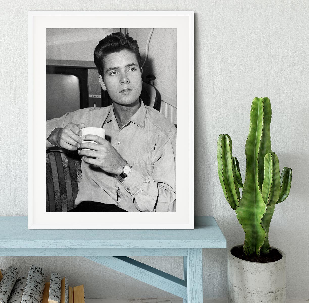 Cliff Richard with a cup of tea Framed Print - Canvas Art Rocks - 5