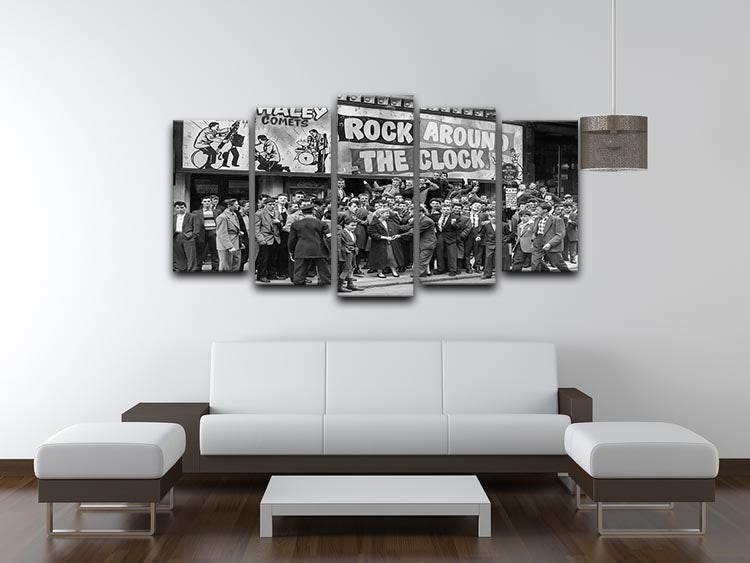 Crowd waiting to see Rock Around The Clock 5 Split Panel Canvas - Canvas Art Rocks - 3