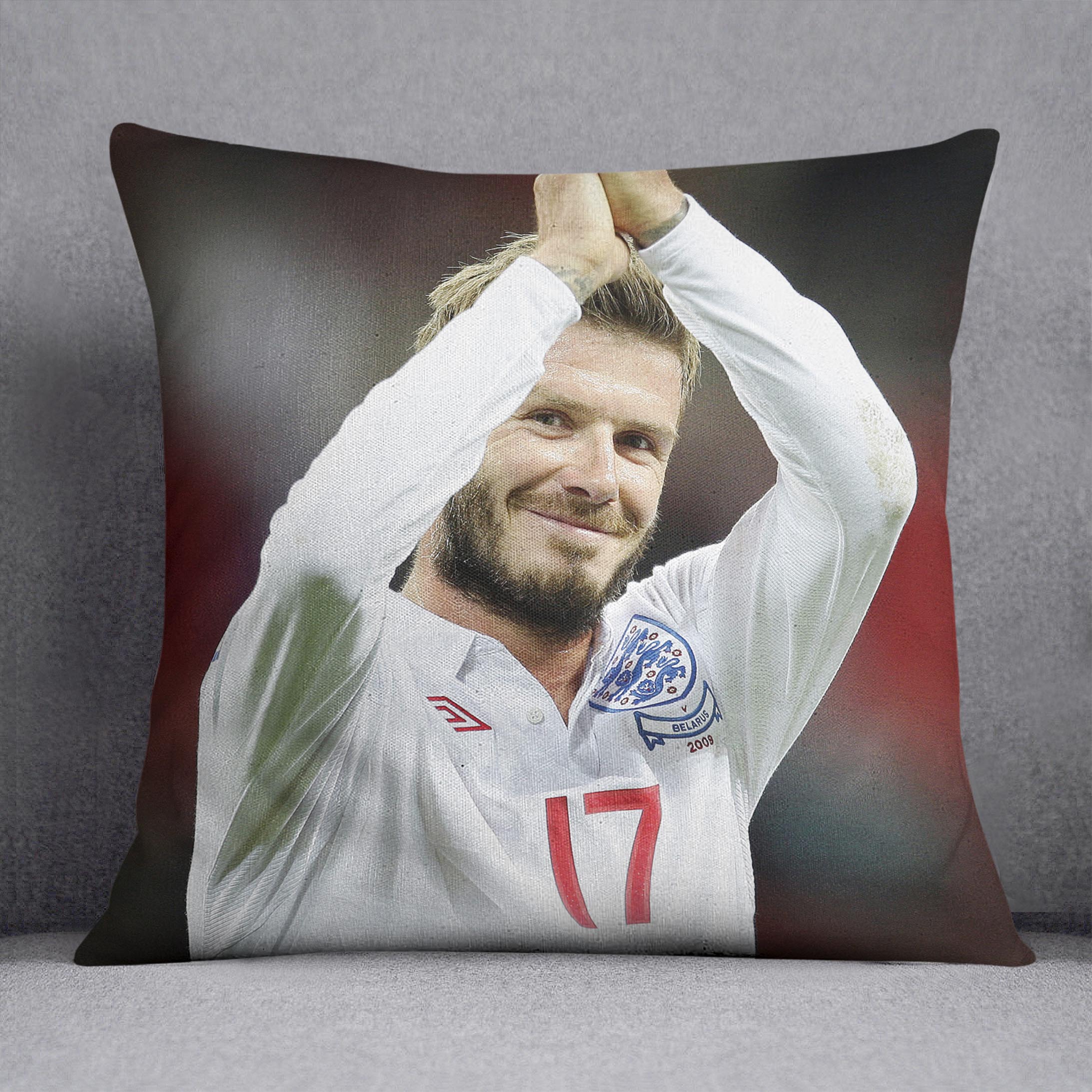 David Beckham playing for England Cushion - Canvas Art Rocks - 1