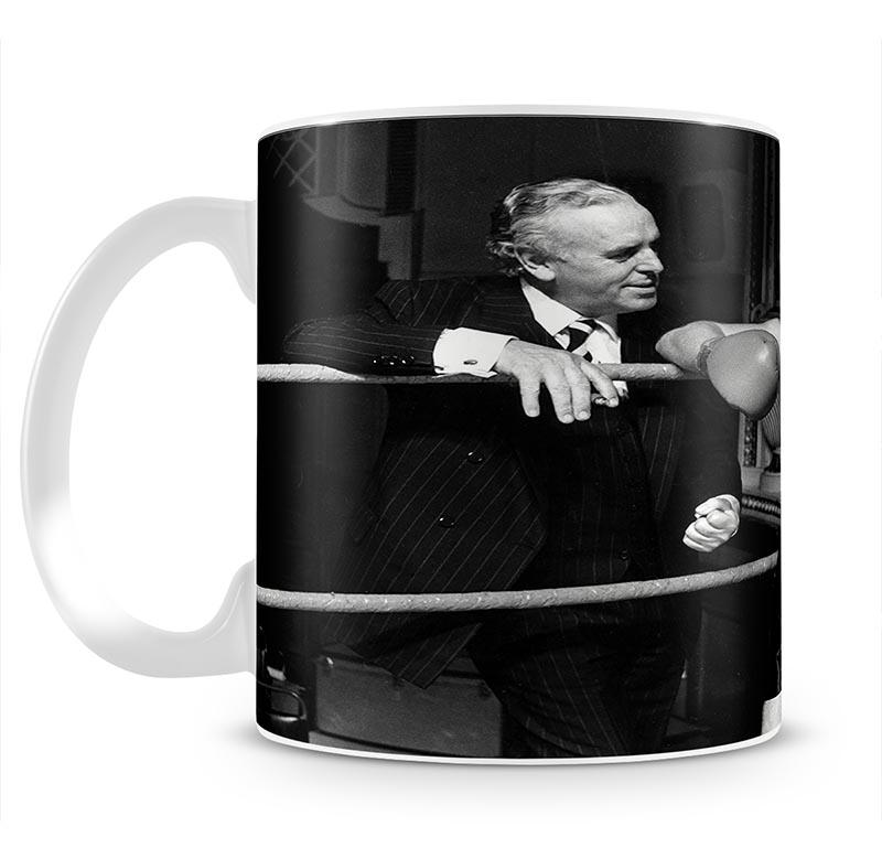 Dennis Waterman and George Cole filming Minder Mug - Canvas Art Rocks - 2