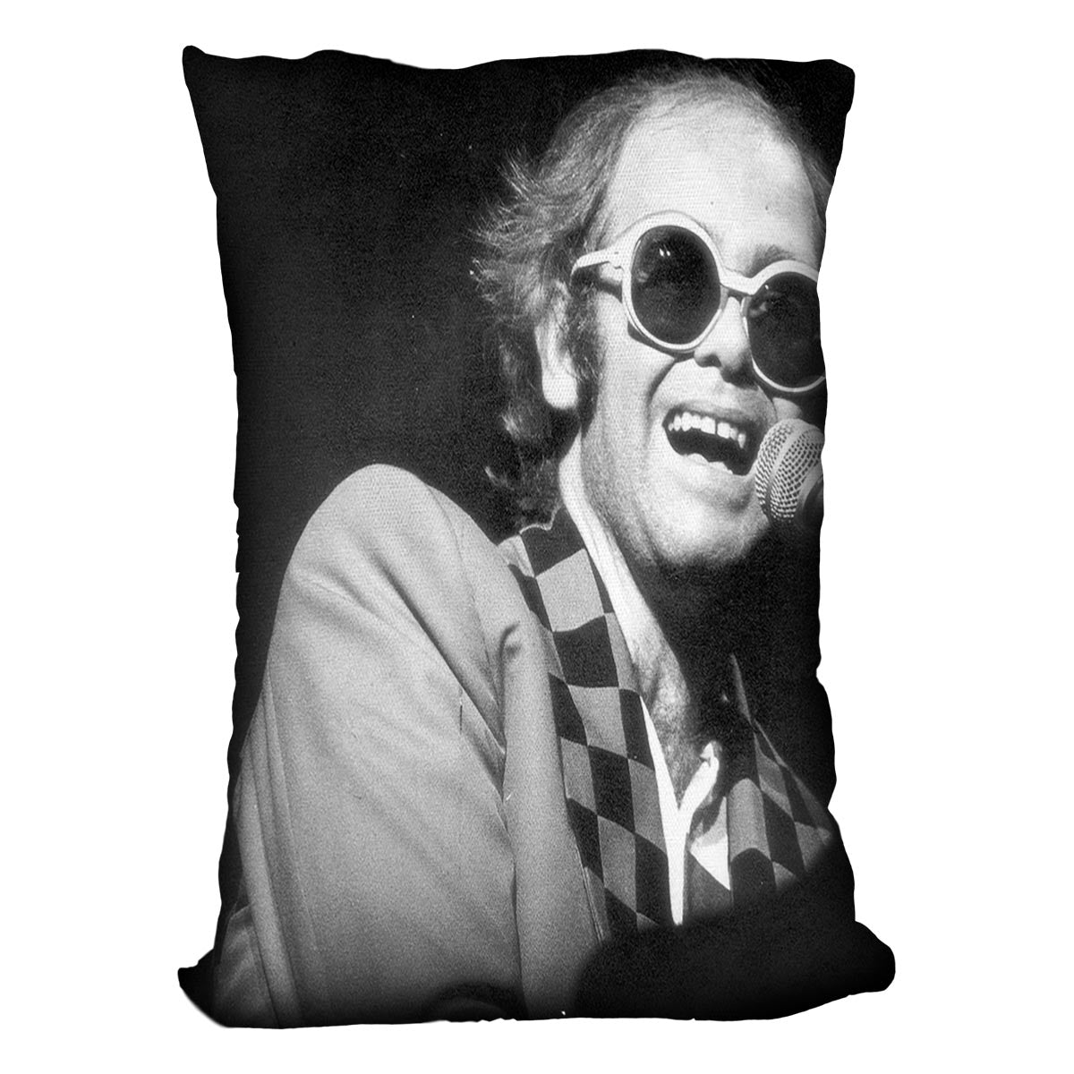 Elton John in concert 1977 Cushion - Canvas Art Rocks - 4
