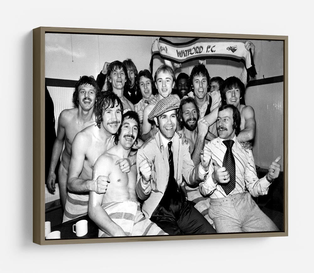 Elton John with the Watford team HD Metal Print - Canvas Art Rocks - 10