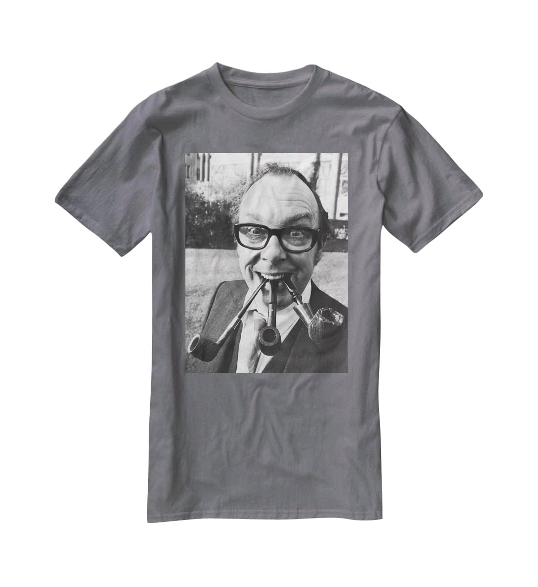 Eric Morecambe with three pipes in his mouth T-Shirt - Canvas Art Rocks - 3