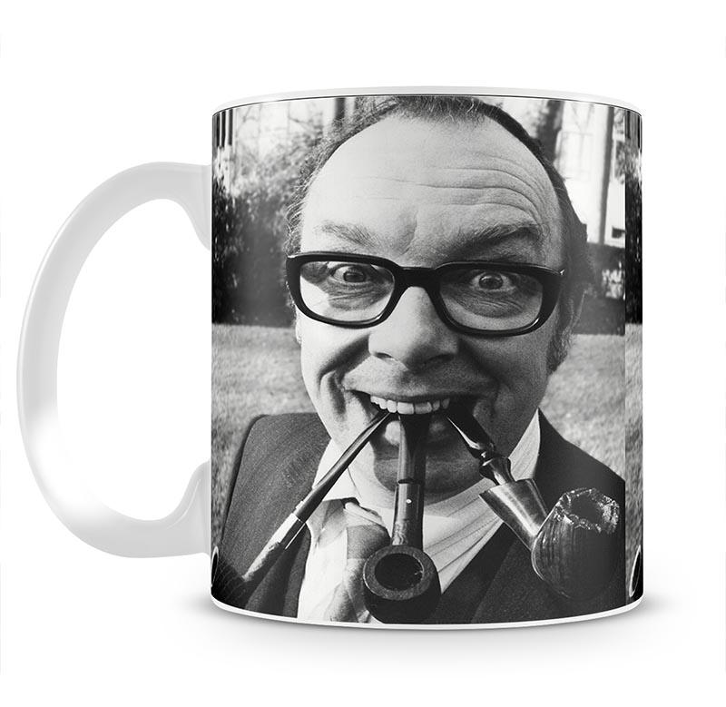 Eric Morecambe with three pipes in his mouth Mug - Canvas Art Rocks - 2