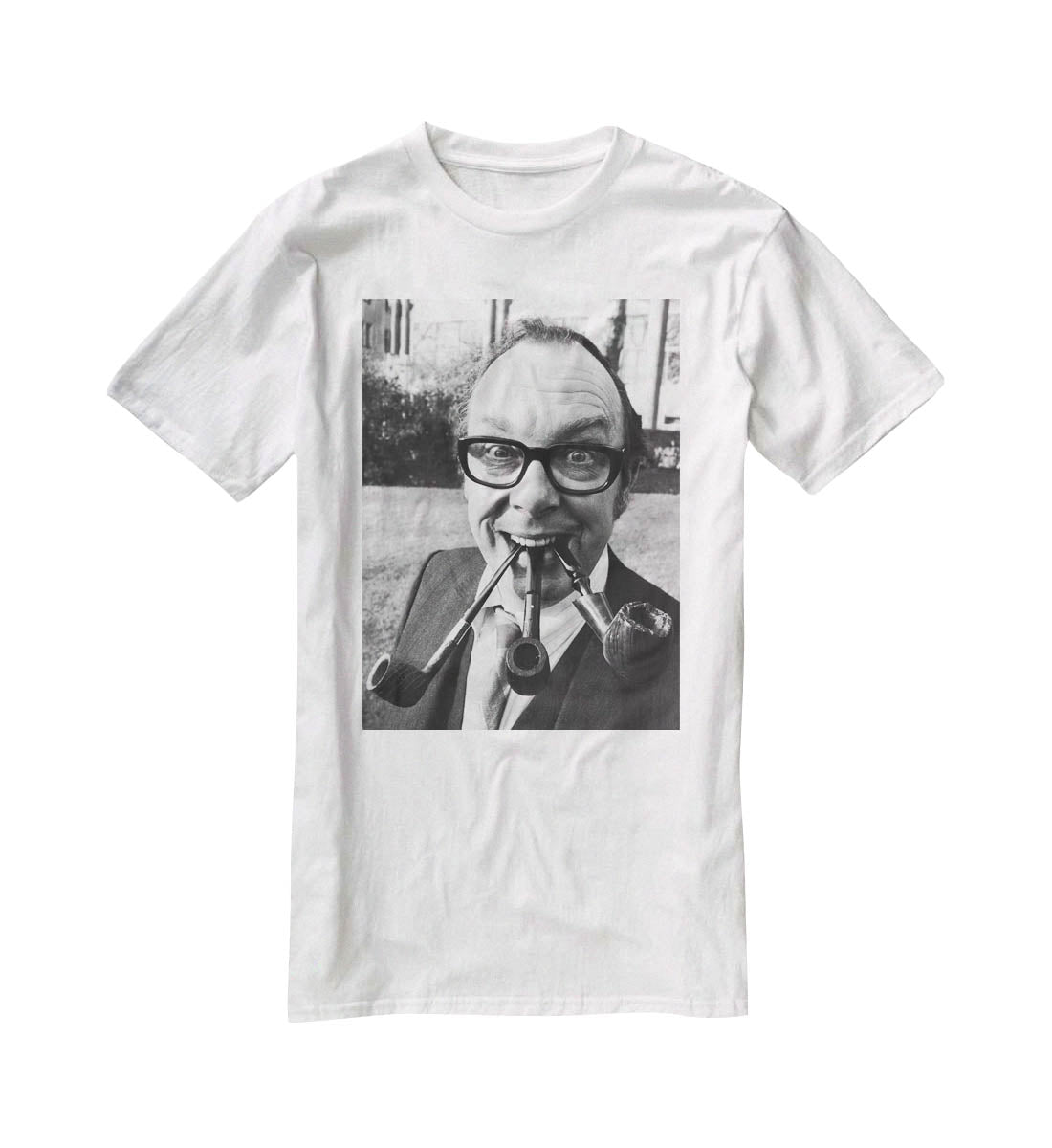 Eric Morecambe with three pipes in his mouth T-Shirt - Canvas Art Rocks - 5