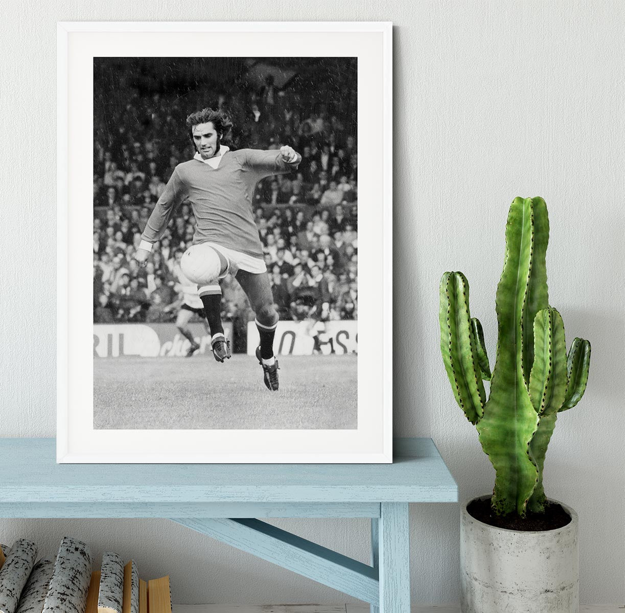 George Best Manchester United in 1971 Framed Print - Canvas Art Rocks - 5