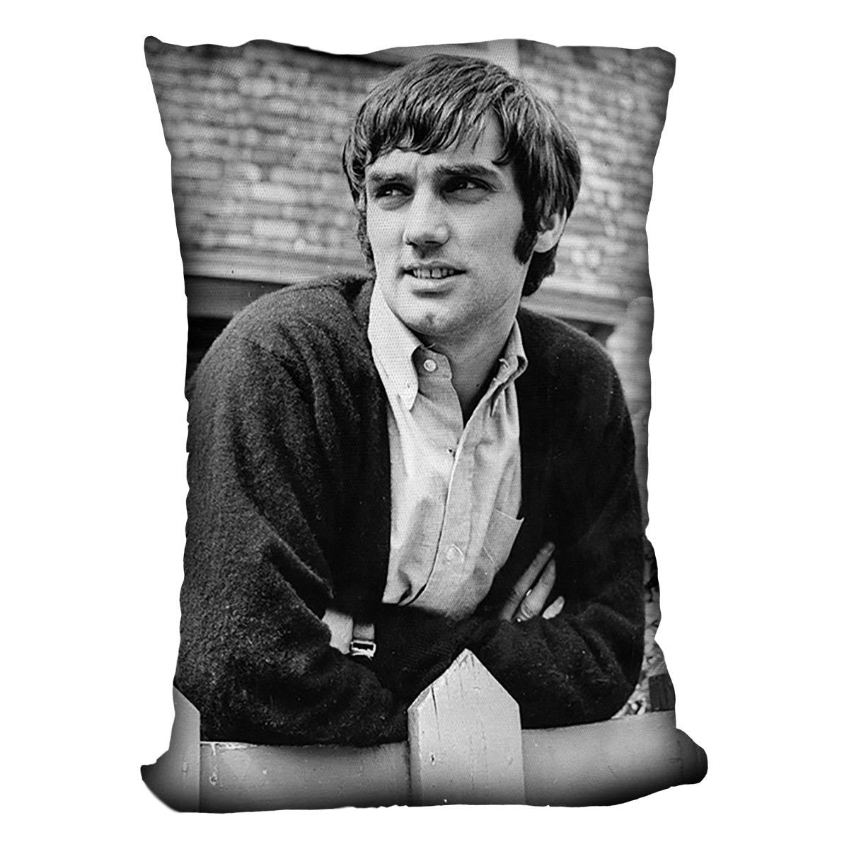 George Best in 1968 Cushion - Canvas Art Rocks - 4