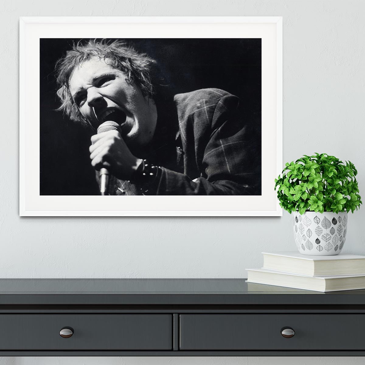 Johnny Rotten sings Framed Print - Canvas Art Rocks - 5