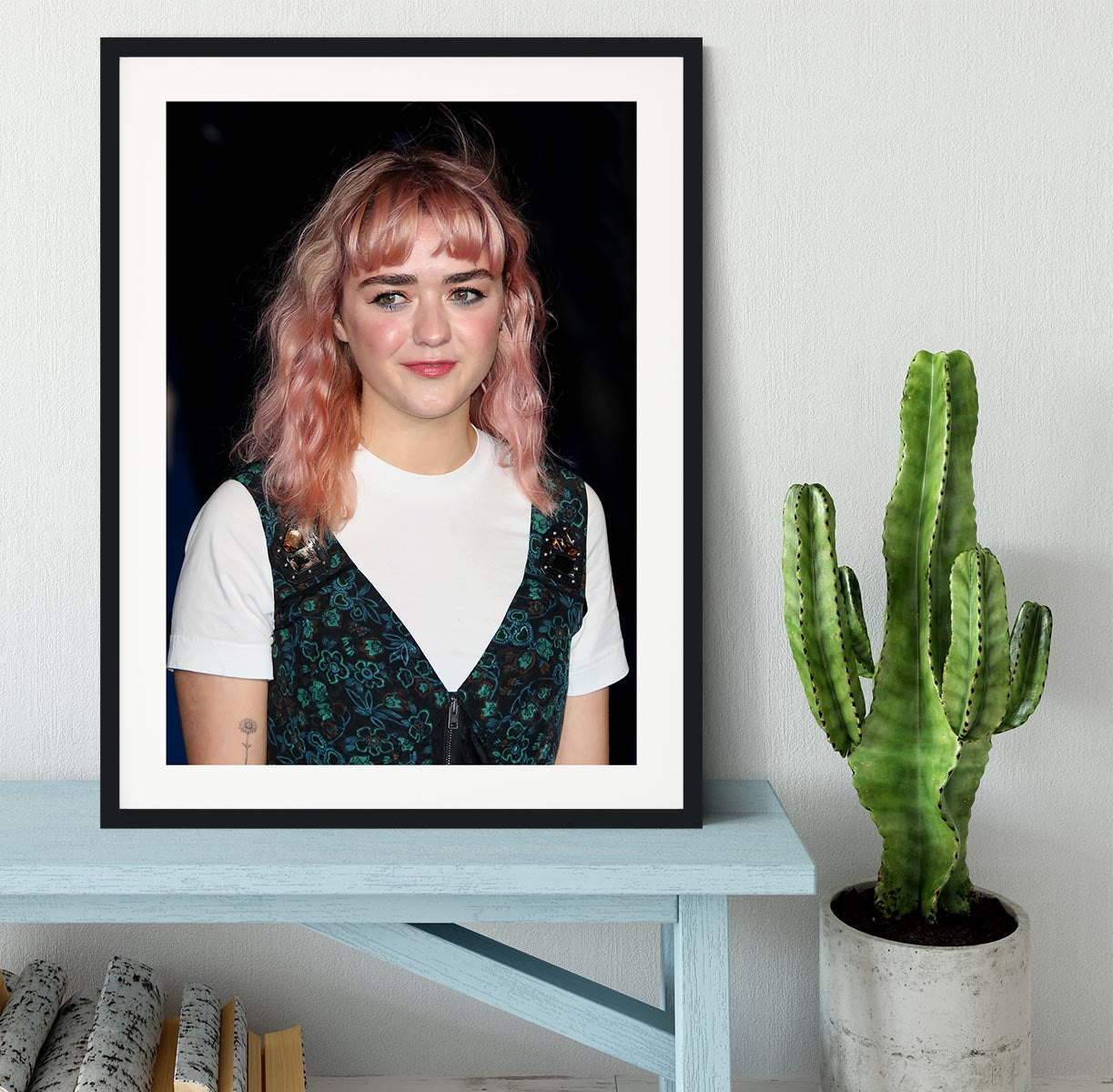 Maisie Williams Framed Print - Canvas Art Rocks - 1
