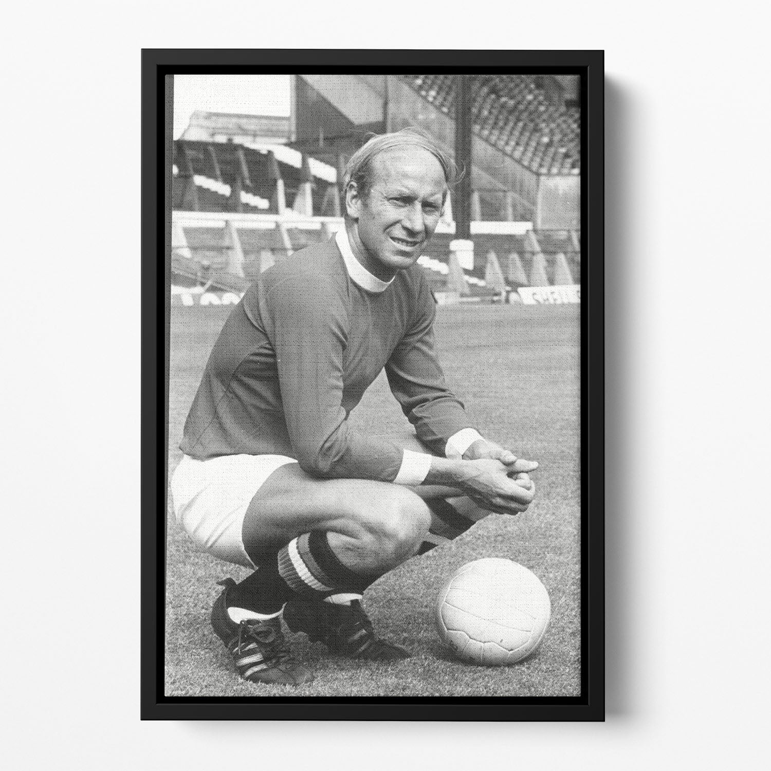 Manchester United Footballer Sir Bobby Charlton 1971 Floating Framed Canvas - Canvas Art Rocks - 2