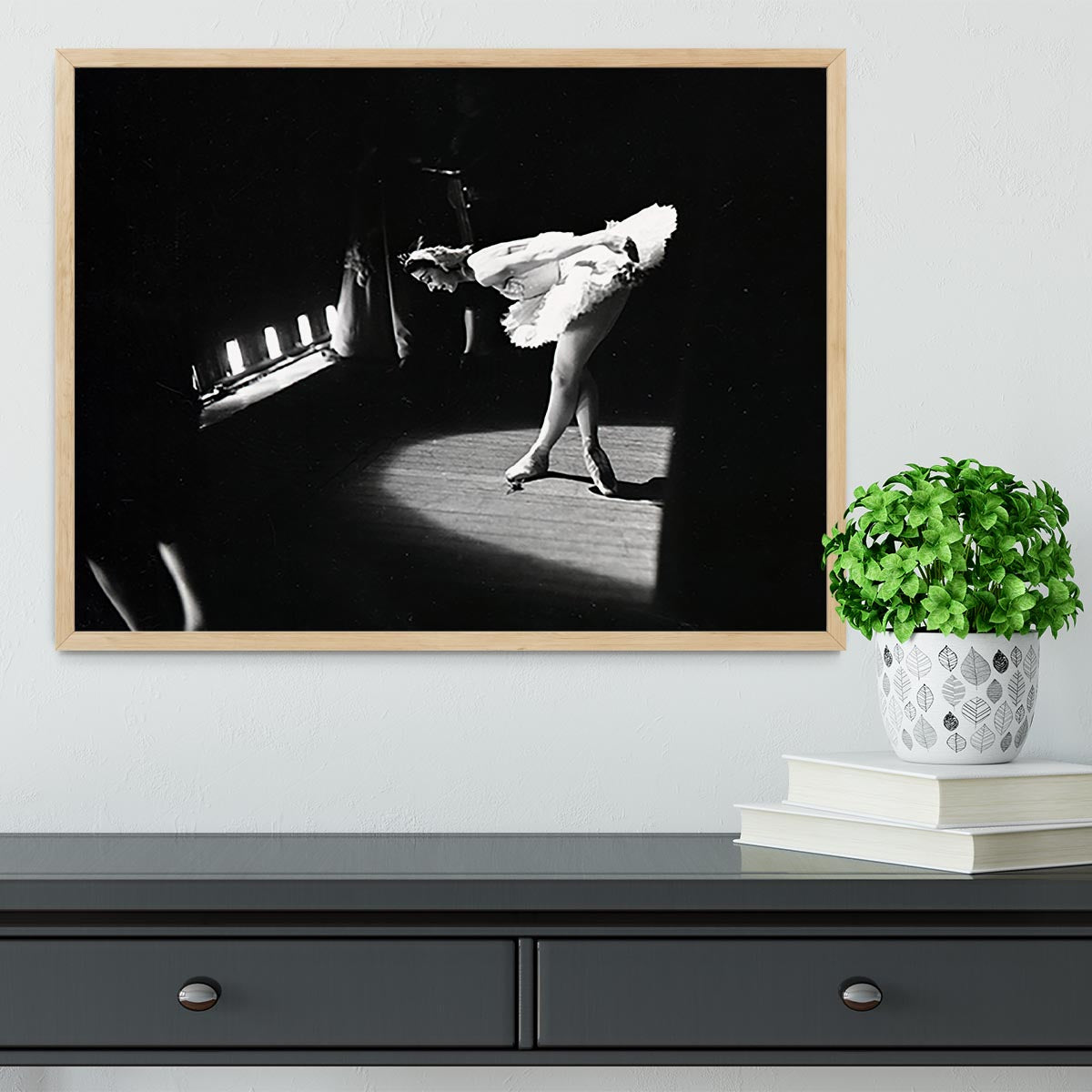 Margot Fonteyn takes a curtain call Framed Print - Canvas Art Rocks - 4