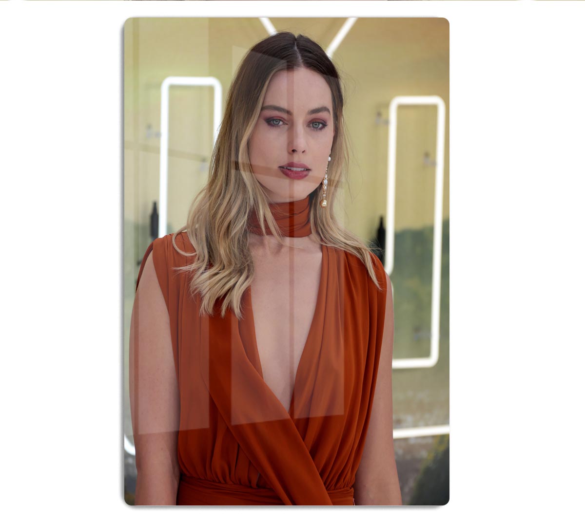 Margot Robbie Once Upon A Time In Hollywood Premiere London HD Metal Print - Canvas Art Rocks - 1
