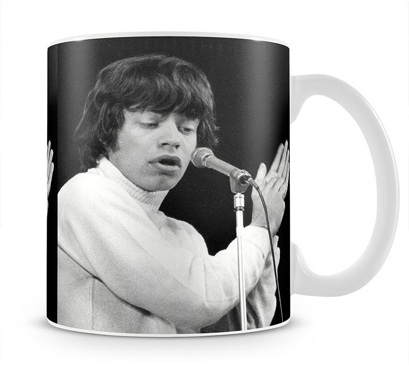 Mick Jagger on stage in 1965 Mug - Canvas Art Rocks - 1