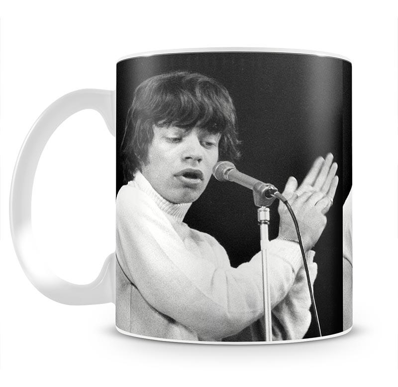 Mick Jagger on stage in 1965 Mug - Canvas Art Rocks - 2