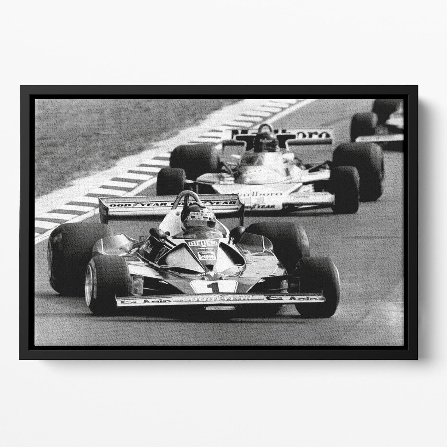 Niki Lauda leads James Hunt in the British Grand Prix 1976 Floating Framed Canvas - Canvas Art Rocks - 2