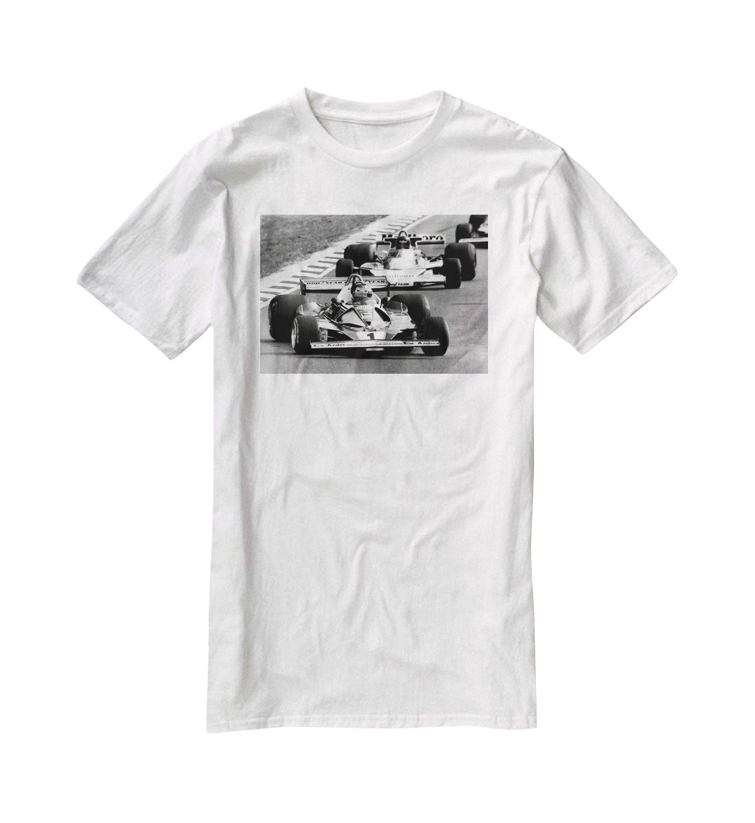Niki Lauda leads James Hunt in the British Grand Prix 1976 T-Shirt - Canvas Art Rocks - 5