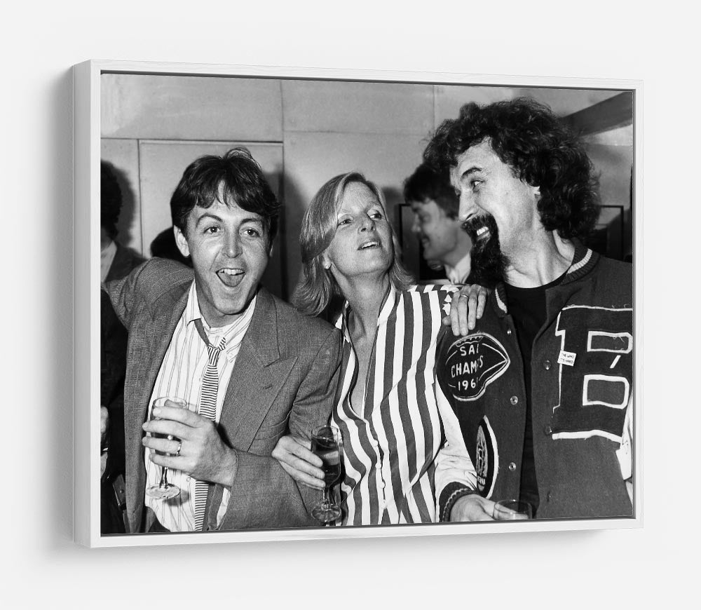 Paul and Linda McCartney with Billy Connolly HD Metal Print