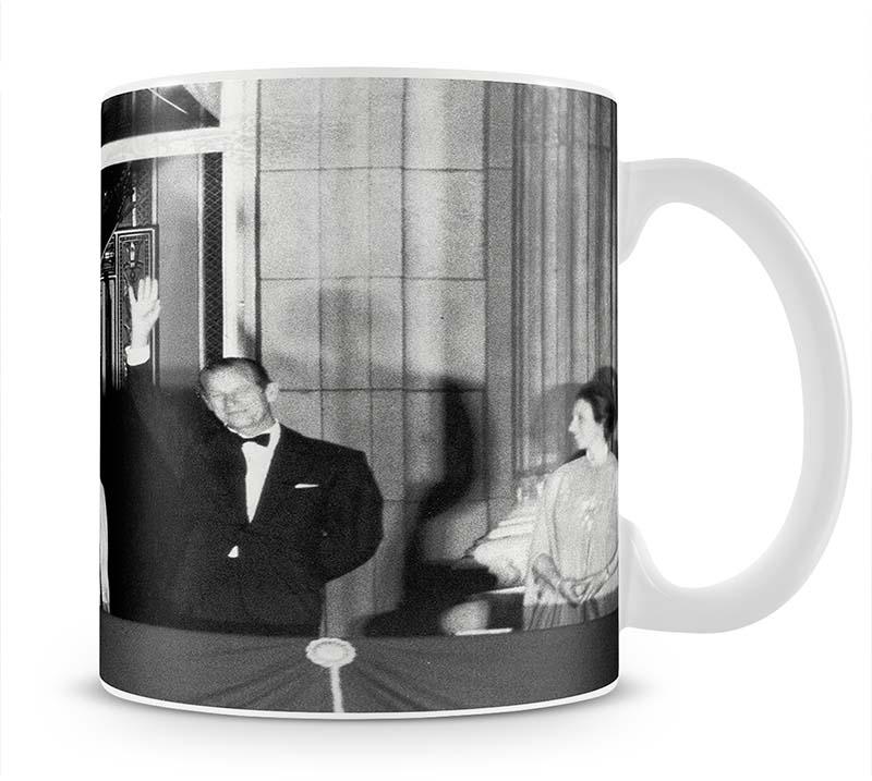 Prince Charles with family during Silver Jubilee fireworks Mug - Canvas Art Rocks - 1
