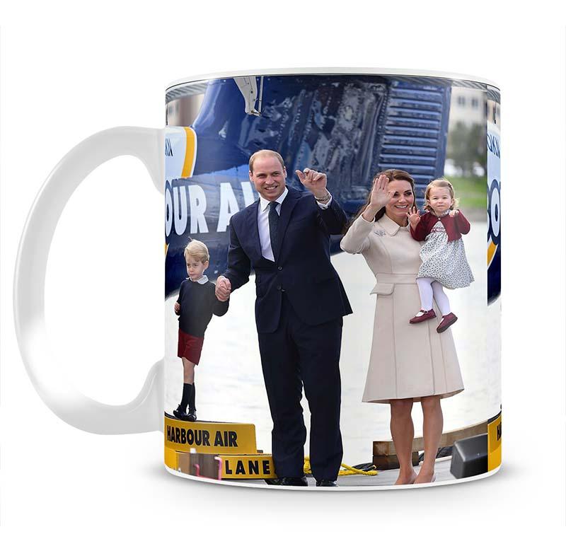 Prince William and Kate with George and Charlotte in Canada Mug - Canvas Art Rocks - 2