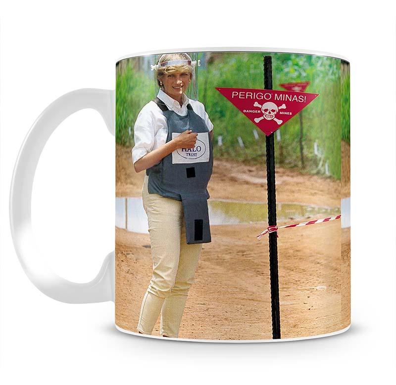 Princes Diana at a mine field in Angola for a Red Cross visit Mug - Canvas Art Rocks - 2