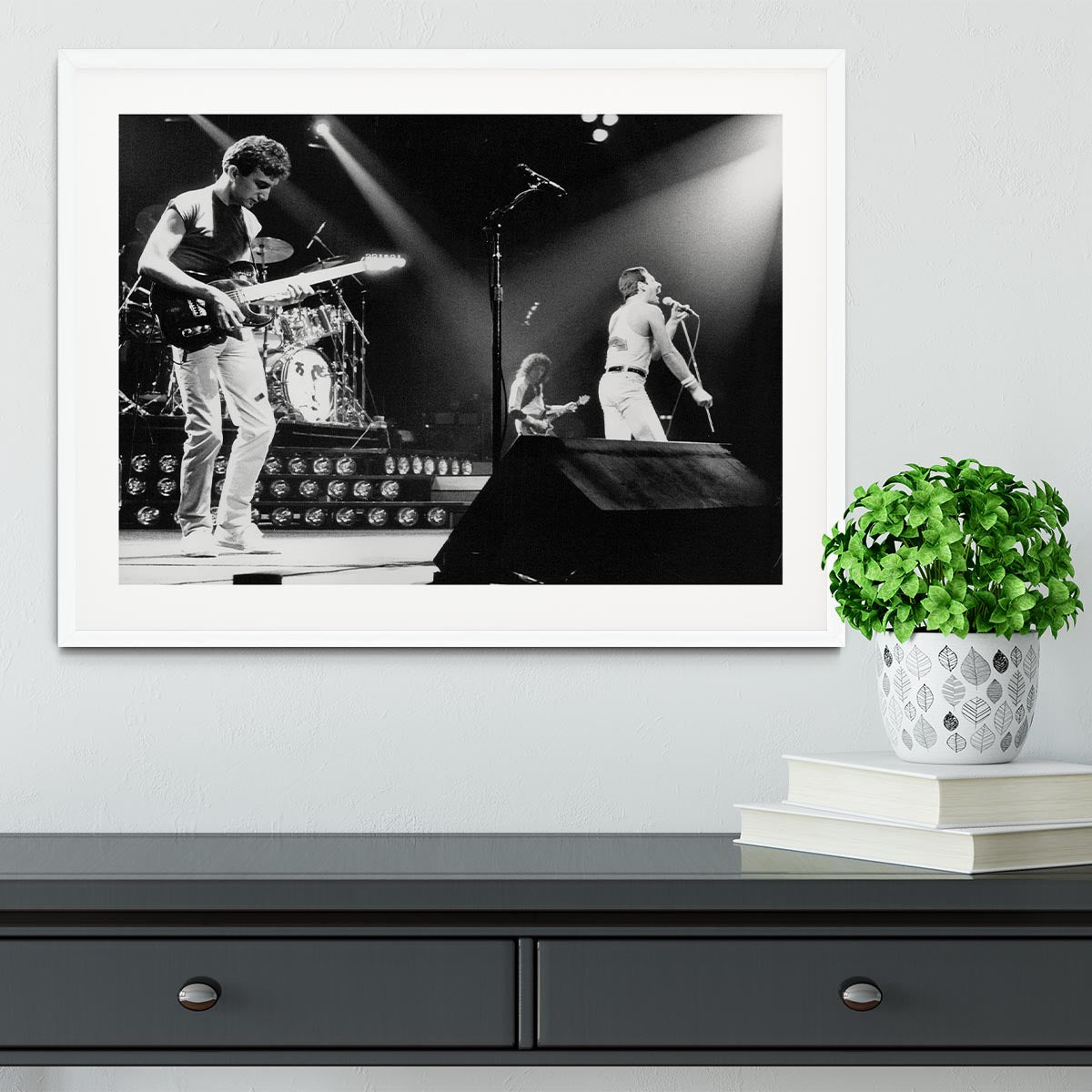 Queen Live On Stage Framed Print - Canvas Art Rocks - 5