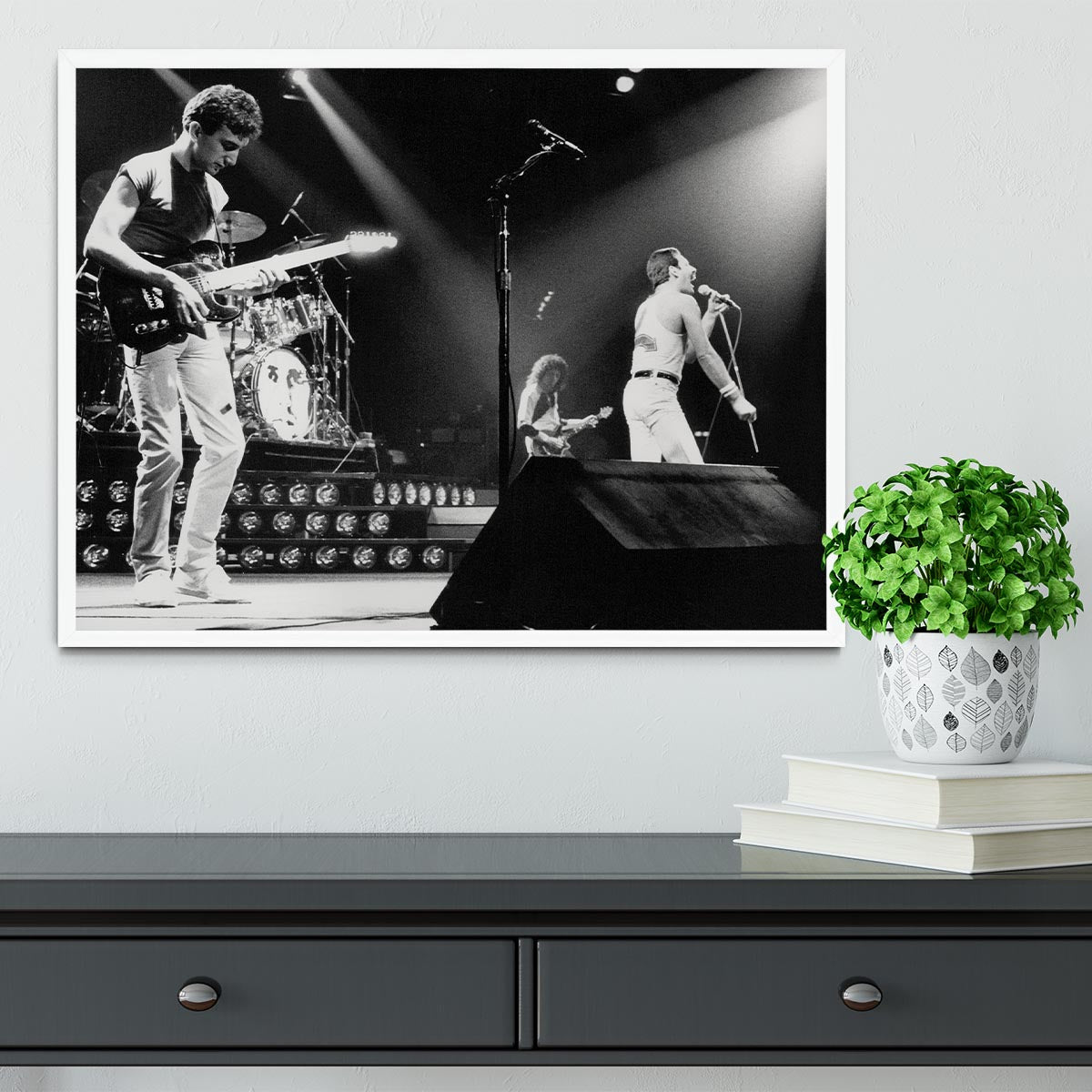 Queen Live On Stage Framed Print - Canvas Art Rocks -6