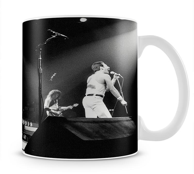 Queen Live On Stage Mug - Canvas Art Rocks - 1