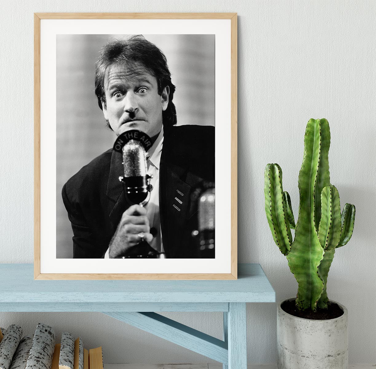 Robin Williams at the microphone Framed Print - Canvas Art Rocks - 3