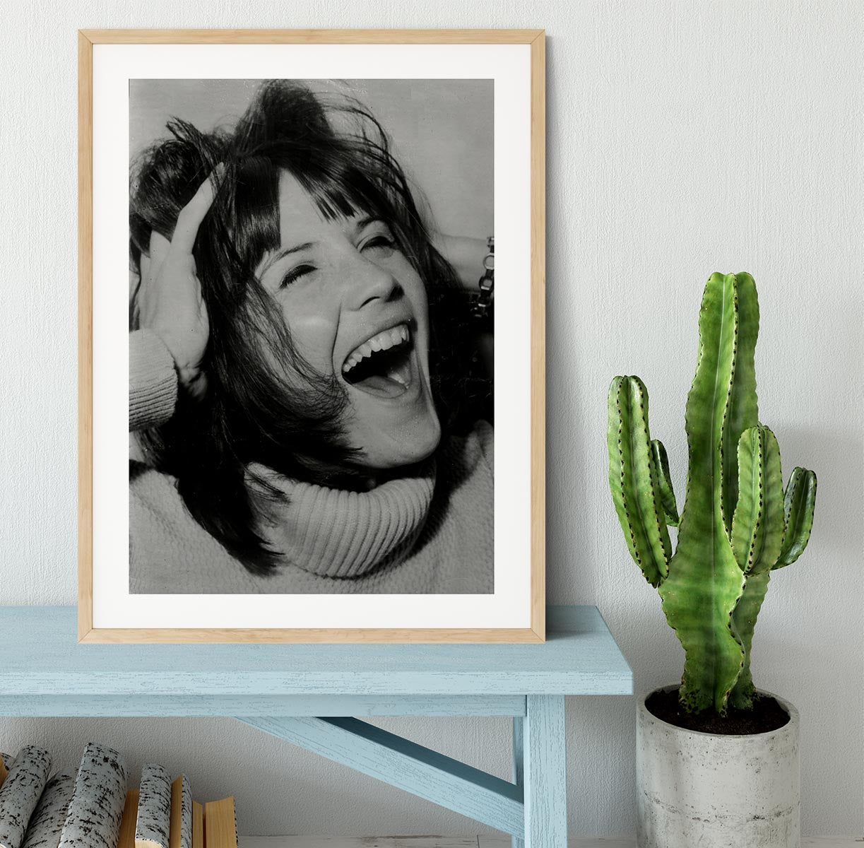 Sandie Shaw laughing Framed Print - Canvas Art Rocks - 3
