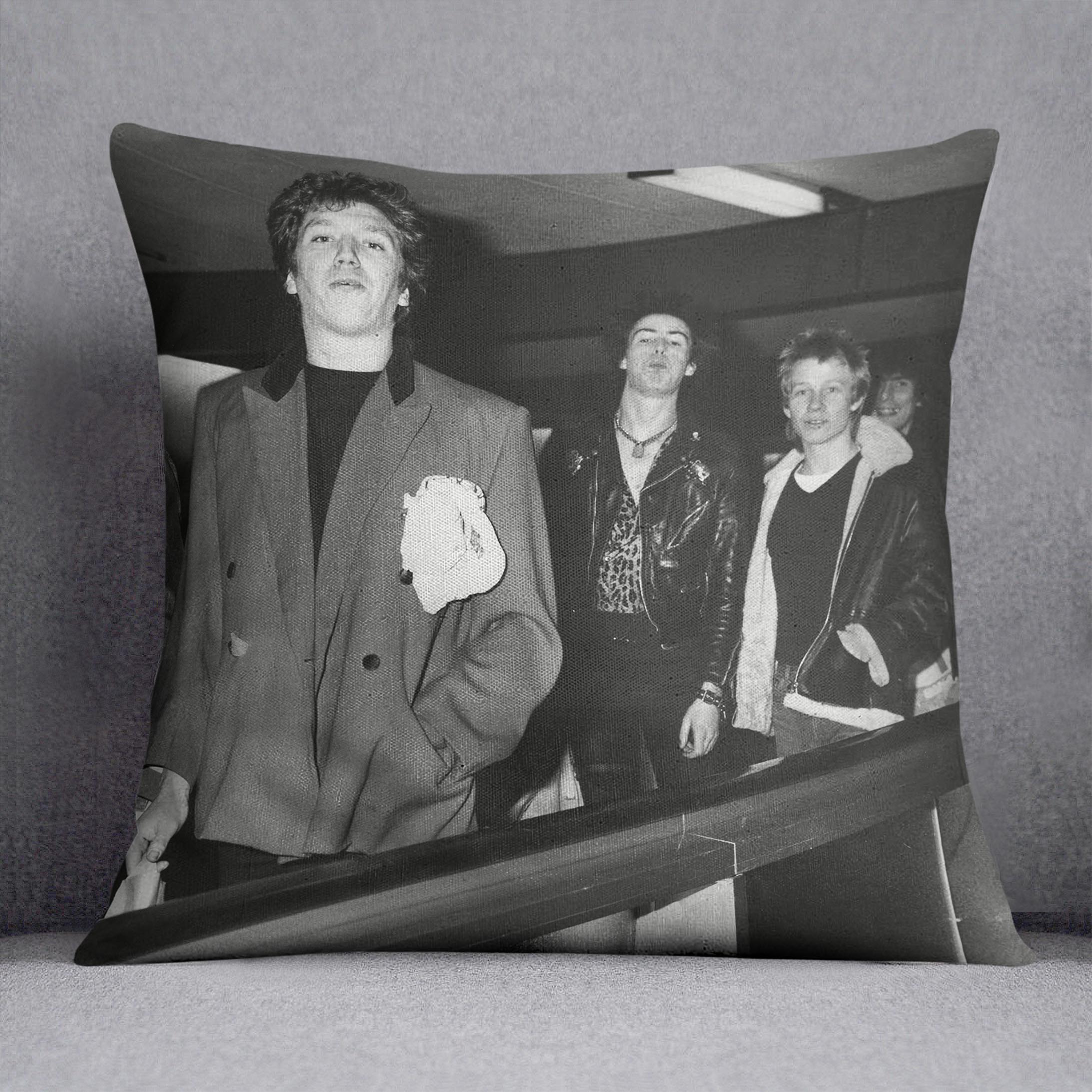 Sex Pistols departing Cushion